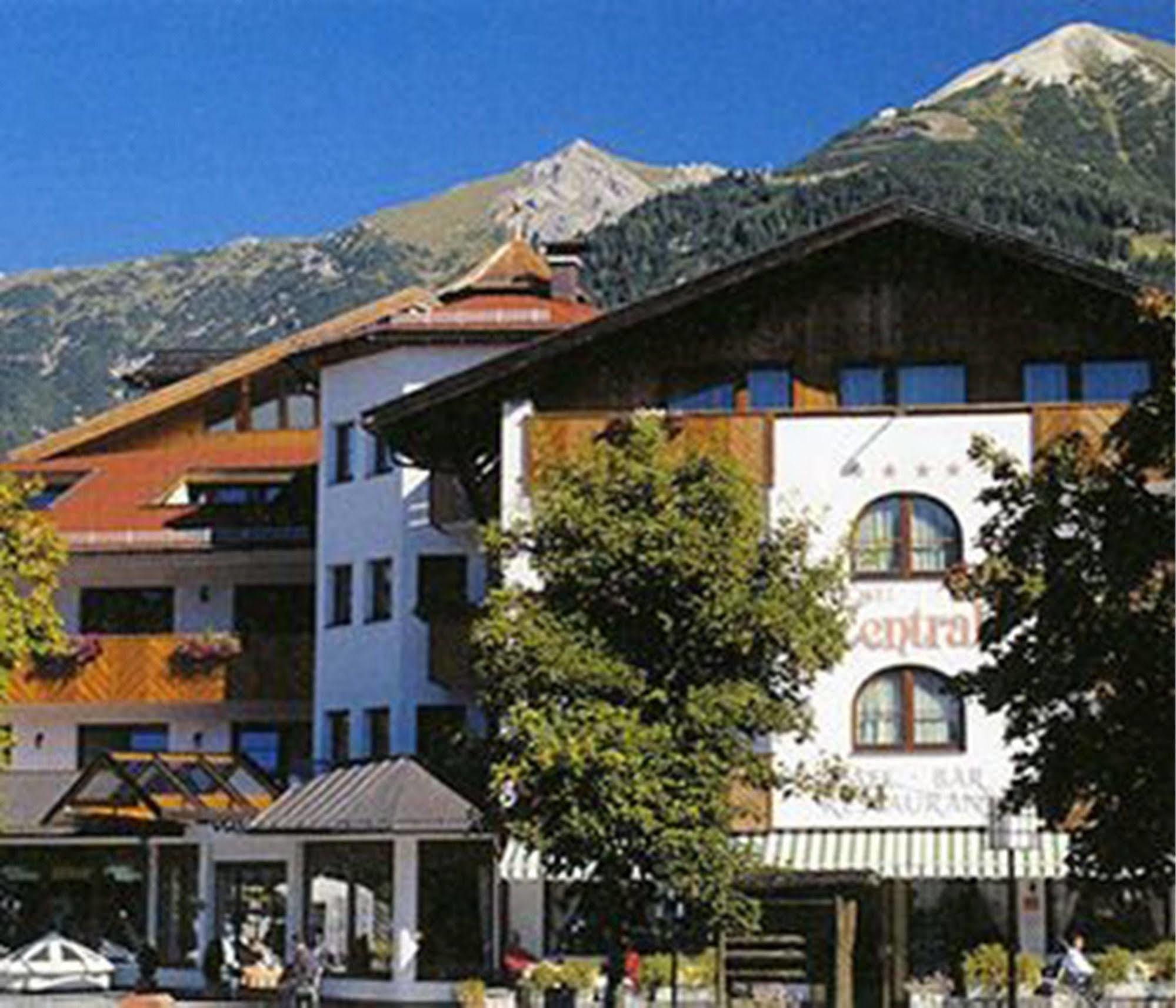 Hotel Central Ζέεφελντ Εξωτερικό φωτογραφία