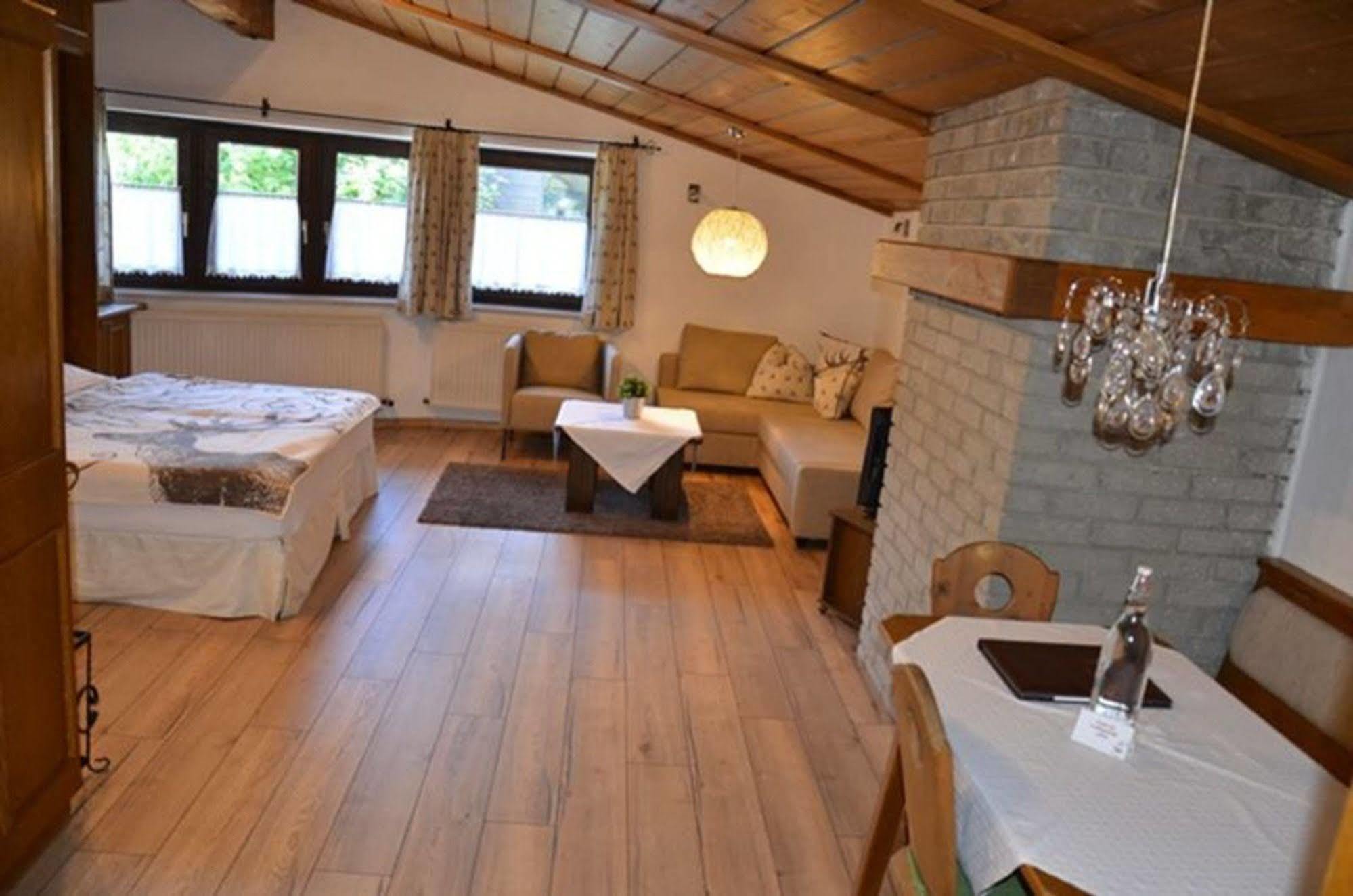 Hotel Central Ζέεφελντ Εξωτερικό φωτογραφία
