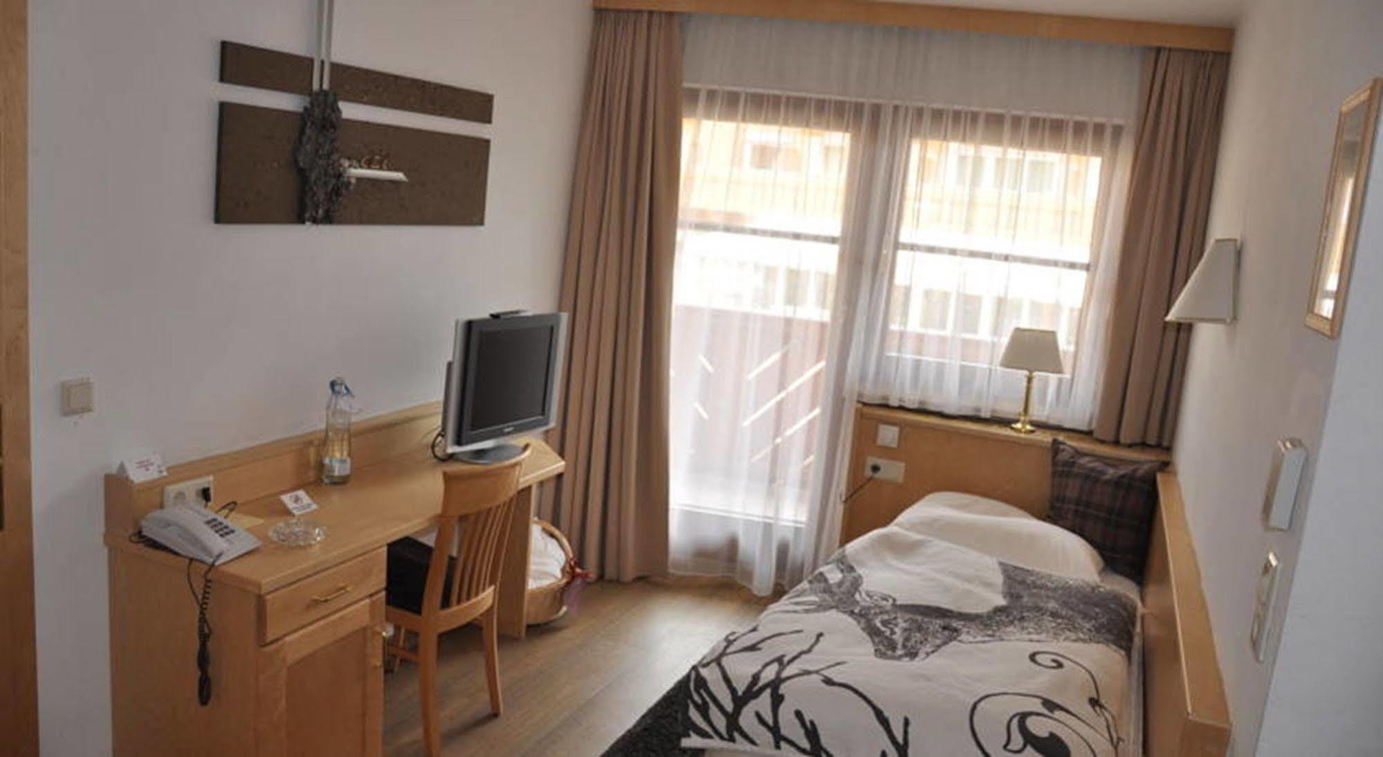 Hotel Central Ζέεφελντ Εξωτερικό φωτογραφία